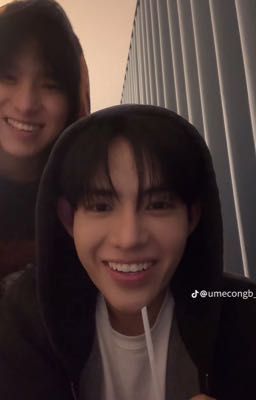 Bên dưới bầu trời không ai nhìn thấy