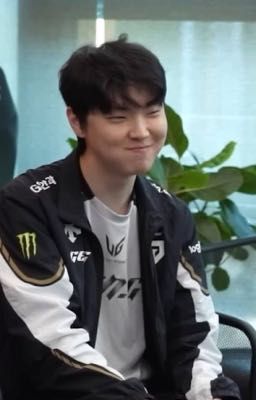 chokiin | tôi nghi ngờ bạn trai mình không phải là người.