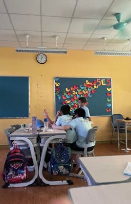 Mình chỉ là bạn thôi