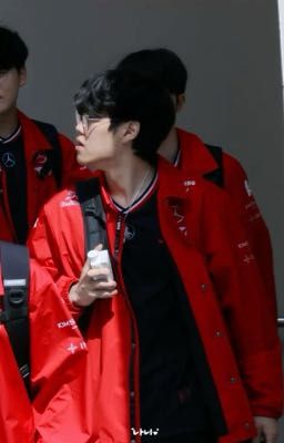 [Oner x Fangirl] Ở Sau Lưng Anh Ấy