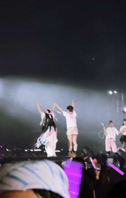 pháo chi | tay nắm tay rời.