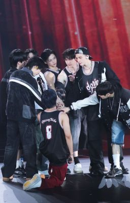 [SKZ - OT8] Linh hồn dưới ánh trăng