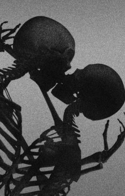 { Slenderman x Reader x Offenderman } | Ám Hiệu